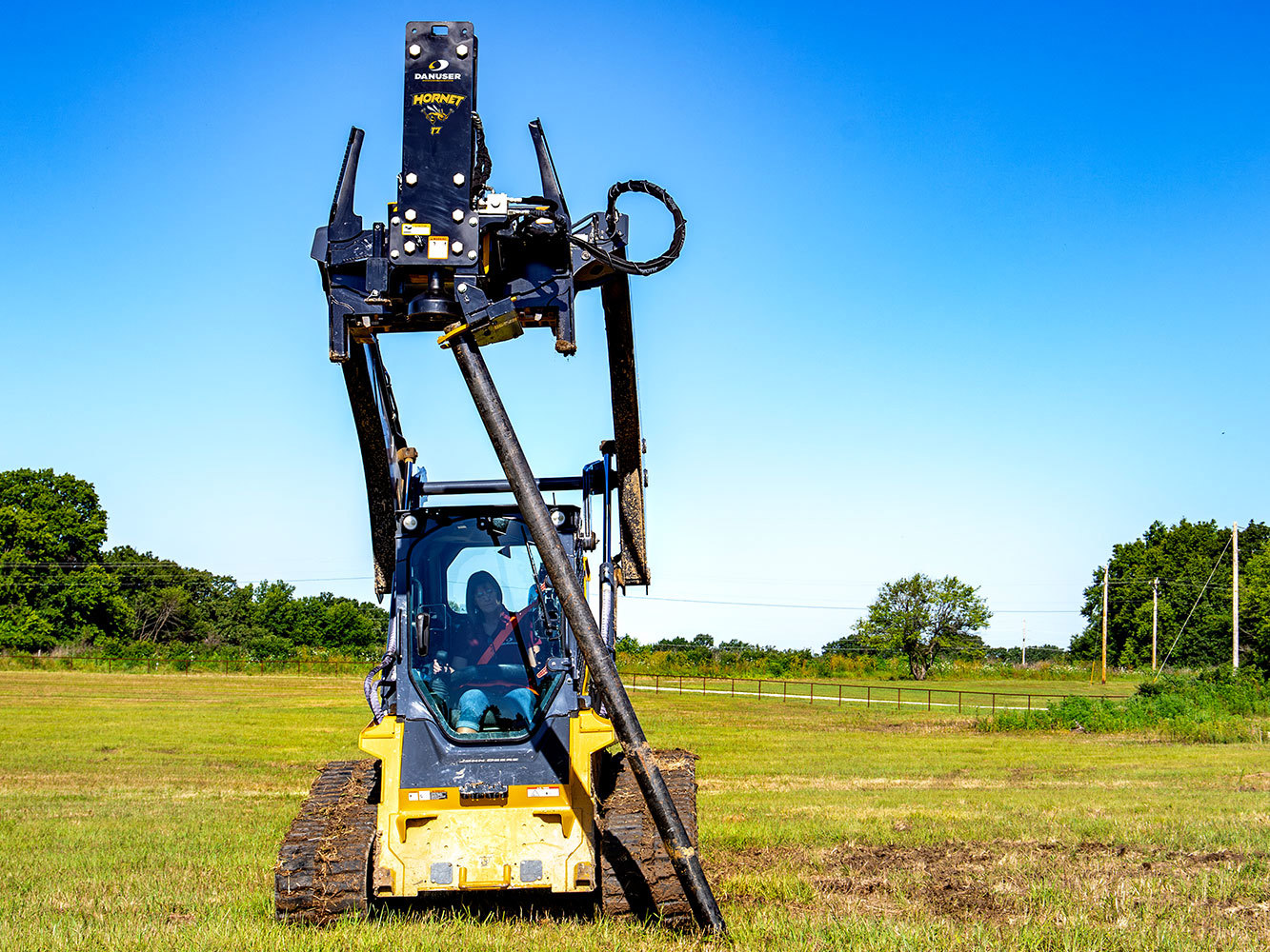 Hornet Post Drivr T7/Grapple/Loaded Skidsteer