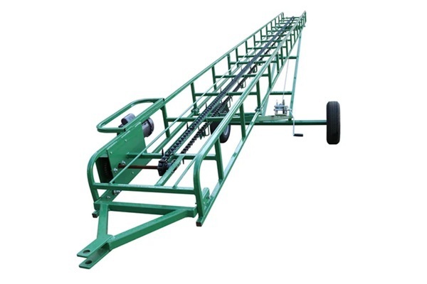 Maple Leaf Bale Elevator 30' Incl Undercarriage & Hitch